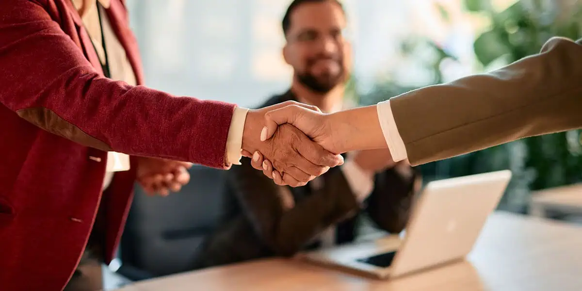 How Merchant Services Strengthen Client Loyalty in a Competitive Banking Market